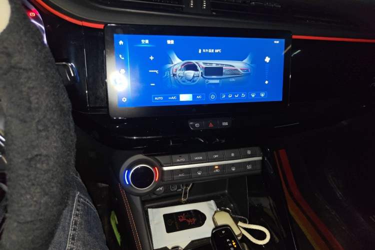 Used Dongfeng Aeolus AX7 2022 Mach Edition 1.5T DCT DF41 Audio And AC Panel