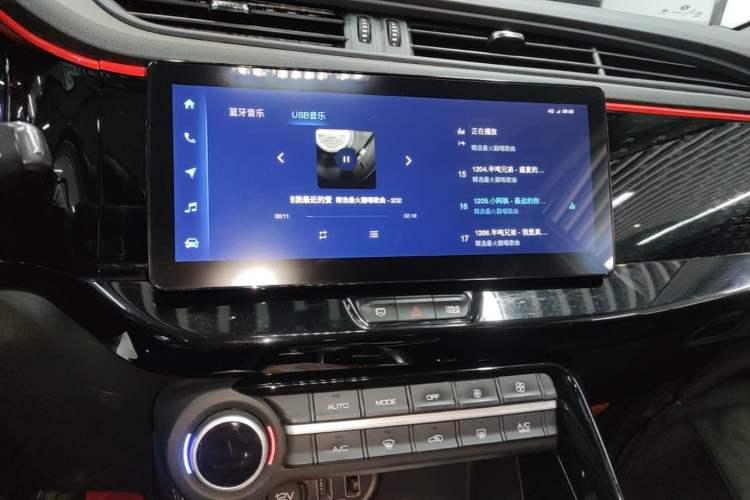 Used Dongfeng Aeolus AX7 2022 Mach Edition 1.5T DCT DF31 Audio And AC Panel