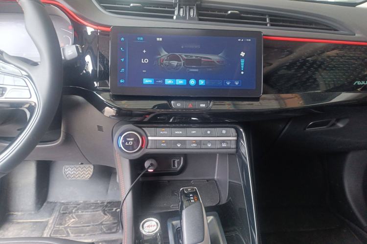 Used Dongfeng Aeolus AX7 2022 Mach Edition 1.5T DCT DF41 Audio And AC Panel