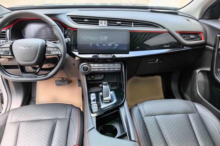 Used Dongfeng Aeolus AX7 2022 Mach Edition 1.5T DCT DF41 Center Console