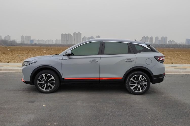Used Dongfeng Aeolus AX7 2022 Mach Edition 1.5T DCT DF41 Exterior 5