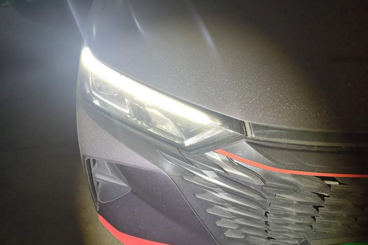Used Dongfeng Aeolus AX7 2022 Mach Edition 1.5T DCT DF51 Exterior 6