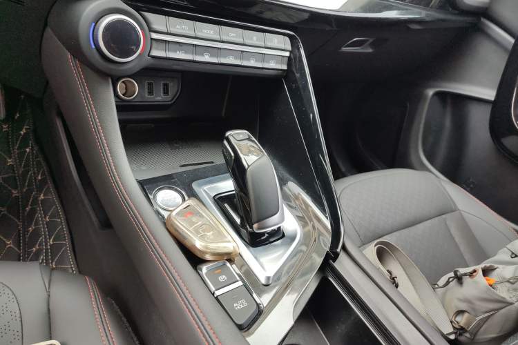 Used Dongfeng Aeolus AX7 2022 Mach Edition 1.5T DCT DF41 Gear Lever