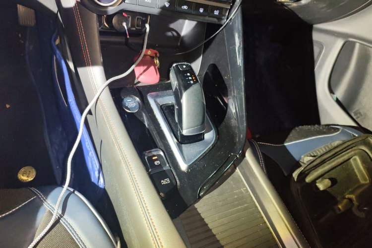 Used Dongfeng Aeolus AX7 2022 Mach Edition 1.5T DCT DF51 Gear Lever