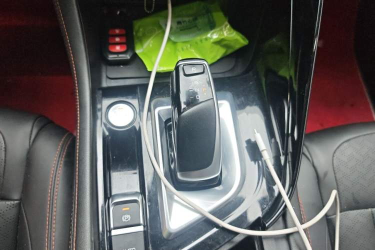 Used Dongfeng Aeolus AX7 2022 Mach Edition 1.5T DCT DF51 Gear Lever