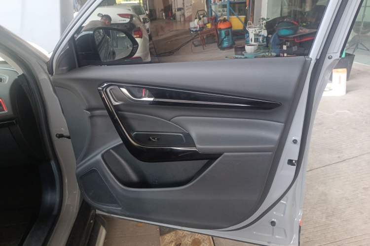 Used Dongfeng Aeolus AX7 2022 Mach Edition 1.5T DCT DF41 Interior 3