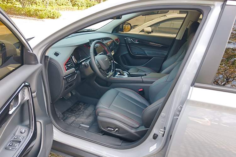 Used Dongfeng Aeolus AX7 2022 Mach Edition 1.5T DCT DF41 Interior 3