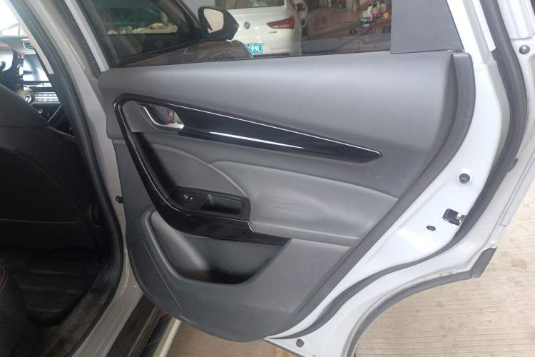 Used Dongfeng Aeolus AX7 2022 Mach Edition 1.5T DCT DF41 Interior 4
