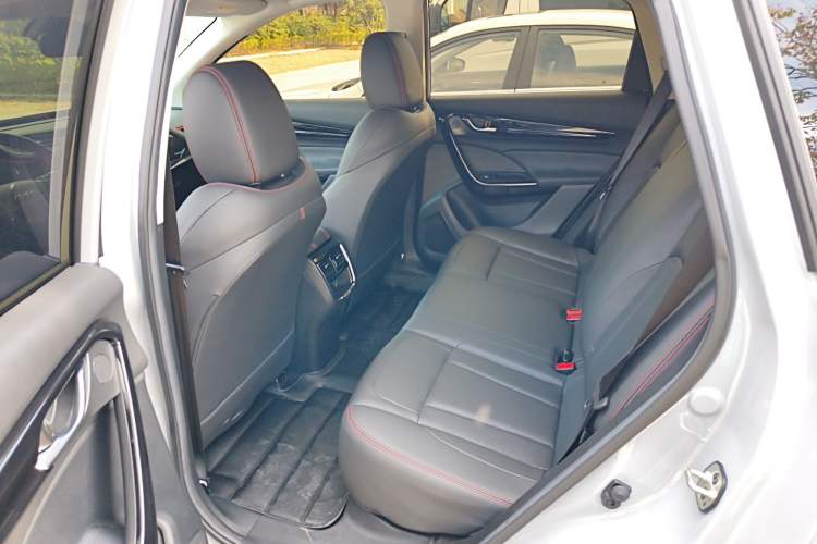 Used Dongfeng Aeolus AX7 2022 Mach Edition 1.5T DCT DF41 Interior 4