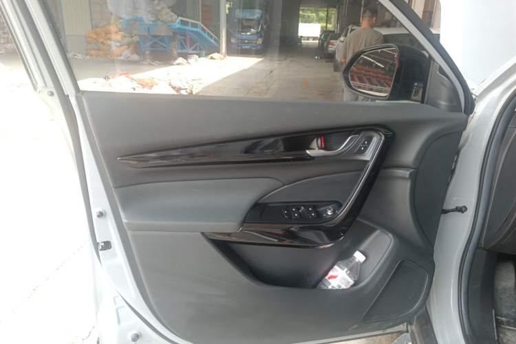 Used Dongfeng Aeolus AX7 2022 Mach Edition 1.5T DCT DF41 Interior 5