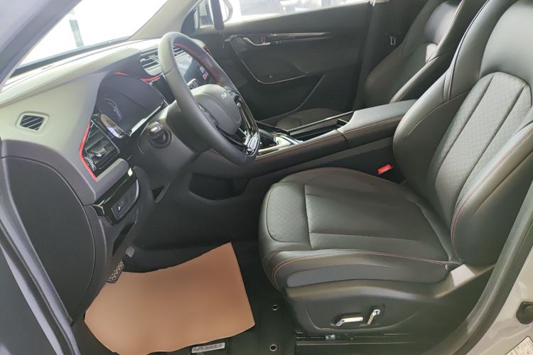 Used Dongfeng Aeolus AX7 2022 Mach Edition 1.5T DCT DF41 Left Front Seat