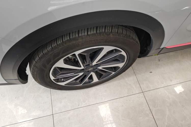 Used Dongfeng Aeolus AX7 2022 Mach Edition 1.5T DCT DF41 Left Front Wheel Hub