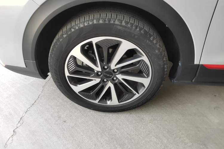 Used Dongfeng Aeolus AX7 2022 Mach Edition 1.5T DCT DF41 Left Front Wheel Hub