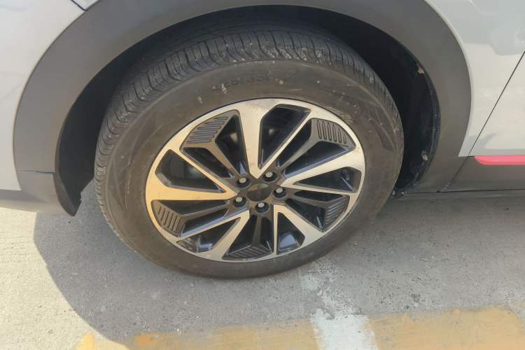 Used Dongfeng Aeolus AX7 2022 Mach Edition 1.5T DCT DF41 Left Front Wheel Hub