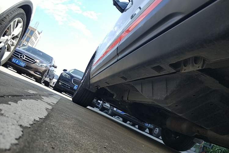Used Dongfeng Aeolus AX7 2022 Mach Edition 1.5T DCT DF51 Left Side Sill