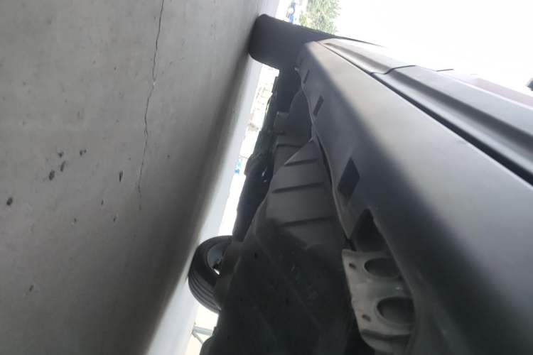 Used Dongfeng Aeolus AX7 2022 Mach Edition 1.5T DCT DF41 Left Side Sill