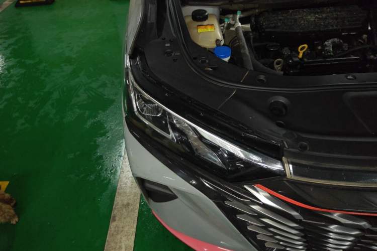 Used Dongfeng Aeolus AX7 2022 Mach Edition 1.5T DCT DF41 Right Front Headlight