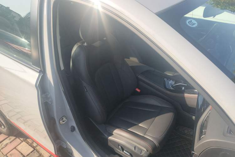 Used Dongfeng Aeolus AX7 2022 Mach Edition 1.5T DCT DF51 Right Front Seat