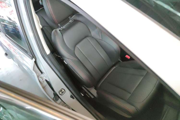Used Dongfeng Aeolus AX7 2022 Mach Edition 1.5T DCT DF41 Right Front Seat