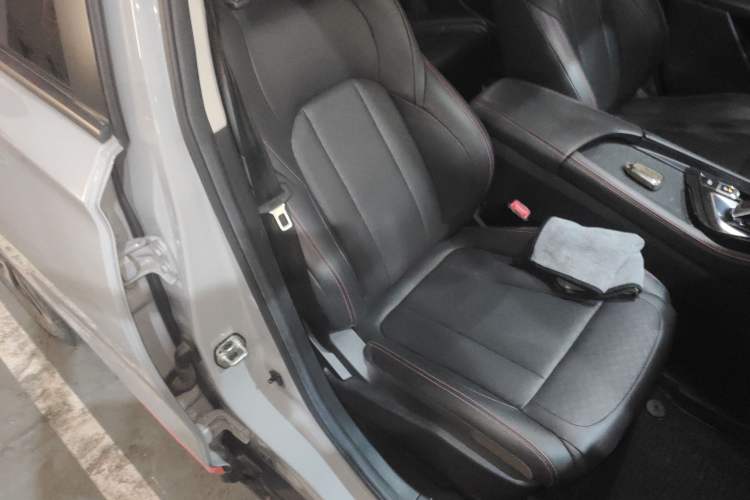 Used Dongfeng Aeolus AX7 2022 Mach Edition 1.5T DCT DF41 Right Front Seat