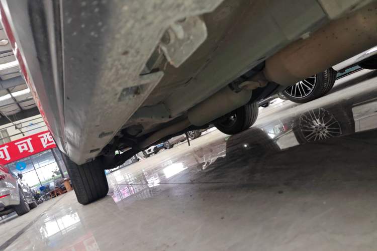 Used Dongfeng Aeolus AX7 2022 Mach Edition 1.5T DCT DF41 Right Side Sill