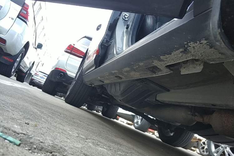 Used Dongfeng Aeolus AX7 2022 Mach Edition 1.5T DCT DF51 Right Side Sill