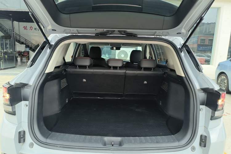 Used Dongfeng Aeolus AX7 2022 Mach Edition 1.5T DCT DF41 Trunk