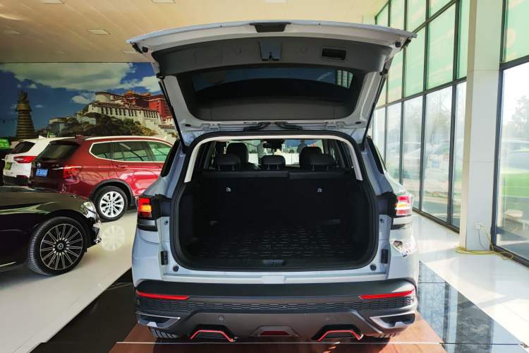 Used Dongfeng Aeolus AX7 2022 Mach Edition 1.5T DCT DF41 Trunk