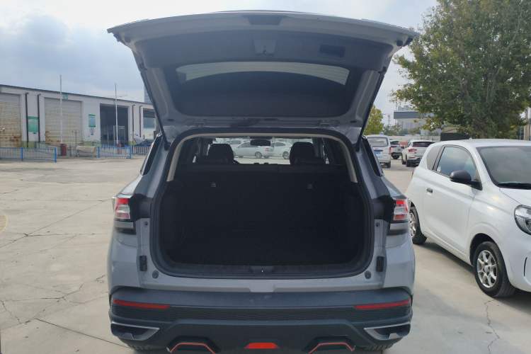 Used Dongfeng Aeolus AX7 2022 Mach Edition 1.5T DCT DF31 Trunk