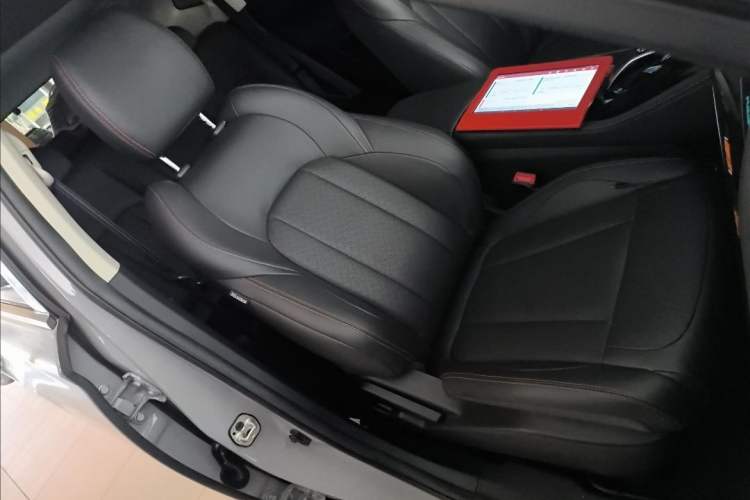 Used Dongfeng Aeolus AX7 2022 Mach Edition 1.5T DCT DF41 Interior 10