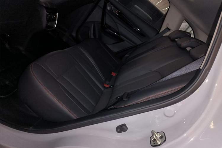 Used Dongfeng Aeolus AX7 2022 Mach Edition 1.5T DCT DF41 Interior 7
