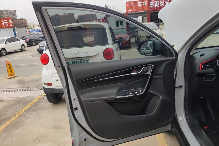 Used Dongfeng Aeolus AX7 2022 Mach Edition 1.5T DCT DF41 Left Front Door Interior