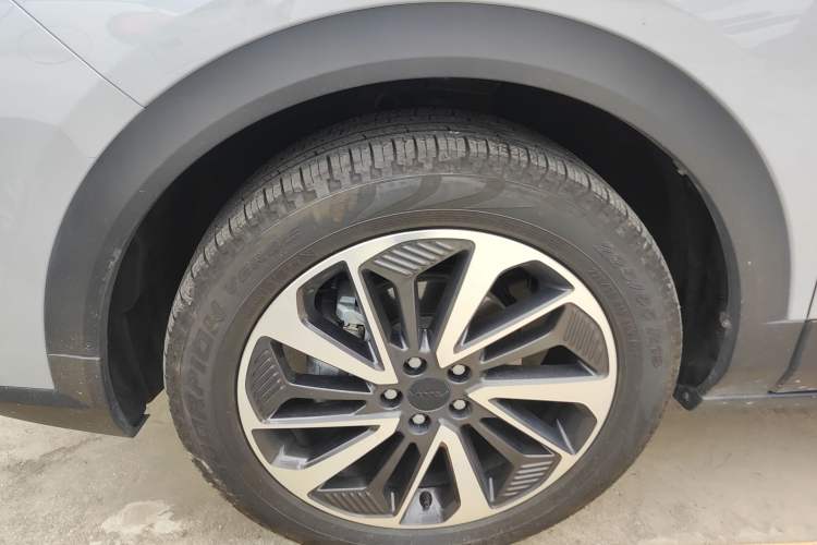 Used Dongfeng Aeolus AX7 2022 Mach Edition 1.5T DCT DF41 Left Front Wheel Hub