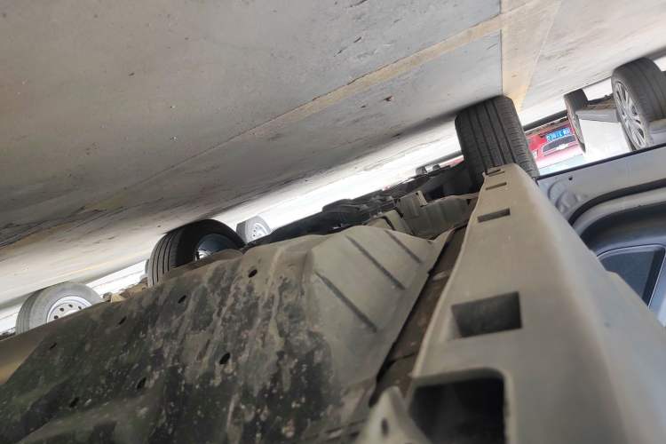 Used Dongfeng Aeolus AX7 2022 Mach Edition 1.5T DCT DF41 Left Side Sill