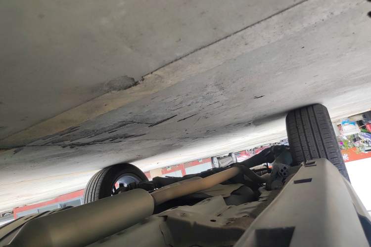 Used Dongfeng Aeolus AX7 2022 Mach Edition 1.5T DCT DF41 Right Side Sill