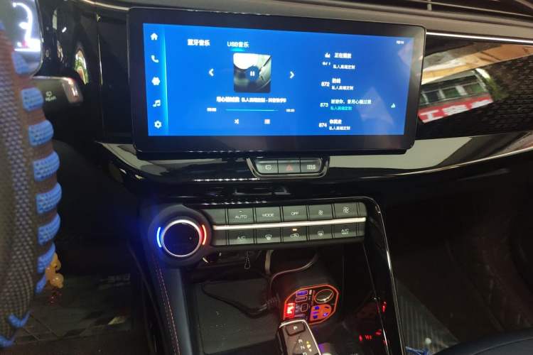 Used Dongfeng Aeolus AX7 2022 Mach Edition 1.5T DCT DF31 Audio And AC Panel
