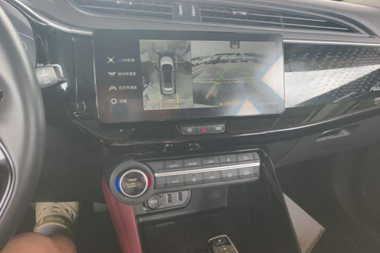Used Dongfeng Aeolus AX7 2022 Mach Edition 1.5T DCT DF41 Audio And AC Panel