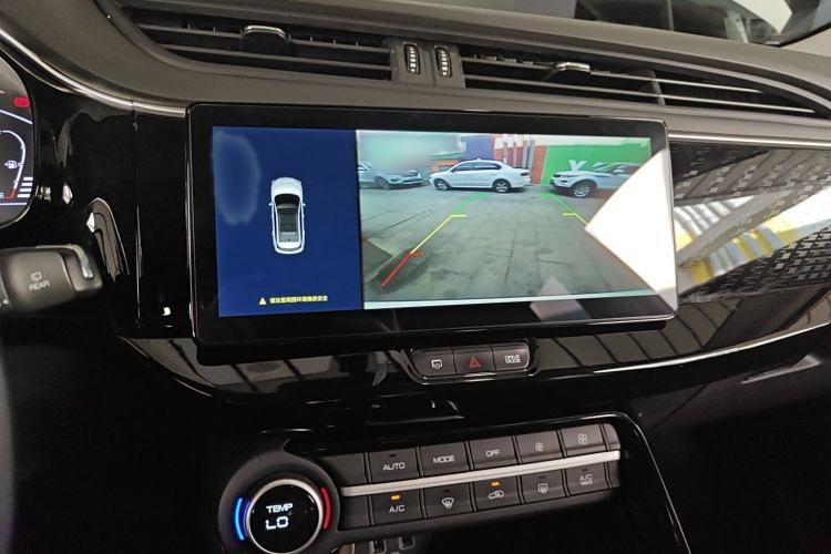 Used Dongfeng Aeolus AX7 2022 Mach Edition 1.5T DCT DF31 Audio And AC Panel