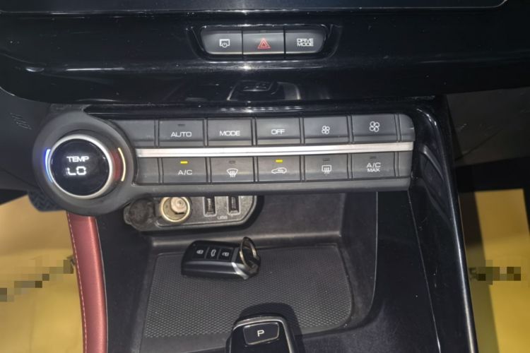 Used Dongfeng Aeolus AX7 2022 Mach Edition 1.5T DCT DF31 Audio And AC Panel