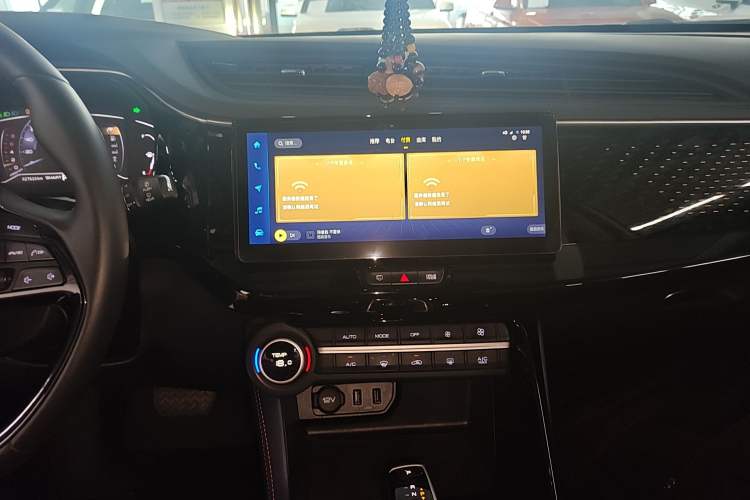Used Dongfeng Aeolus AX7 2022 Mach Edition 1.5T DCT DF41 Audio And AC Panel