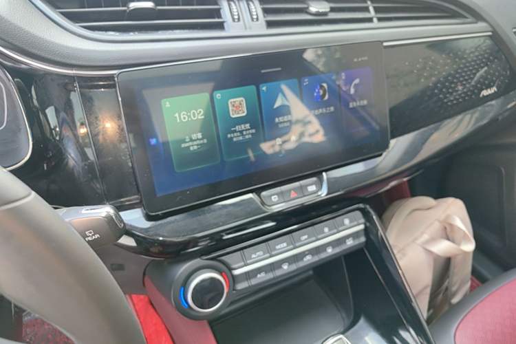 Used Dongfeng Aeolus AX7 2022 Mach Edition 1.5T DCT DF31 Audio And AC Panel