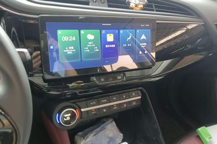 Used Dongfeng Aeolus AX7 2022 Mach Edition 1.5T DCT DF41 Audio And AC Panel