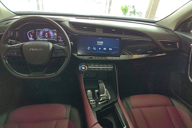 Used Dongfeng Aeolus AX7 2022 Mach Edition 1.5T DCT DF31 Center Console
