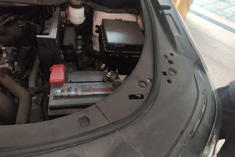 Used Dongfeng Aeolus AX7 2022 Mach Edition 1.5T DCT DF31 Engine Bay Left