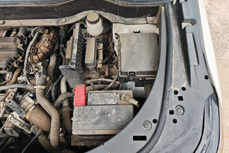 Used Dongfeng Aeolus AX7 2022 Mach Edition 1.5T DCT DF31 Engine Bay Left