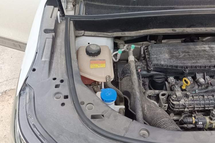 Used Dongfeng Aeolus AX7 2022 Mach Edition 1.5T DCT DF41 Engine Bay Right