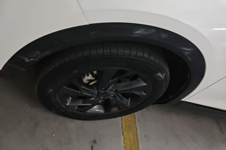 Used Dongfeng Aeolus AX7 2022 Mach Edition 1.5T DCT DF31 Exterior 4