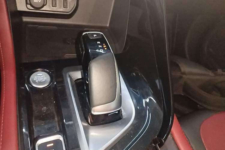 Used Dongfeng Aeolus AX7 2022 Mach Edition 1.5T DCT DF51 Gear Lever
