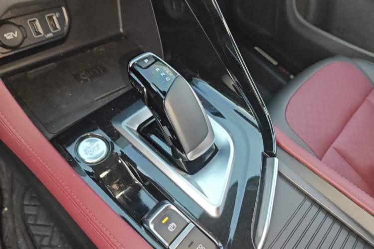 Used Dongfeng Aeolus AX7 2022 Mach Edition 1.5T DCT DF51 Gear Lever