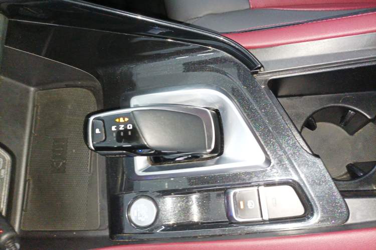 Used Dongfeng Aeolus AX7 2022 Mach Edition 1.5T DCT DF41 Gear Lever